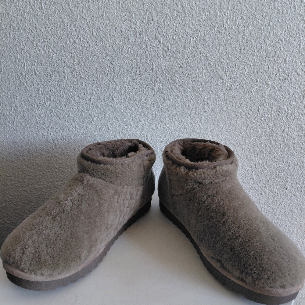 NWOB Steve Madden Cabin Taup Real Fur Upper Faux Fur Lining Booties - Picture 15 of 15